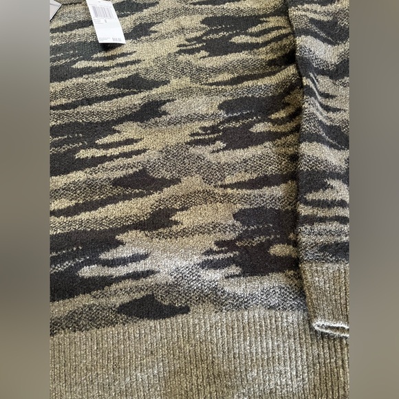 Men’s For the Republic Camo sweater size M - Picture 2 of 6